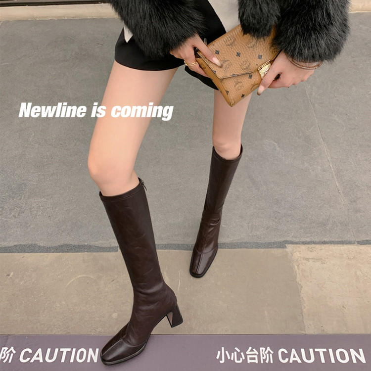Stretch Sock Boots with Block Heel and Platform - Style q.html