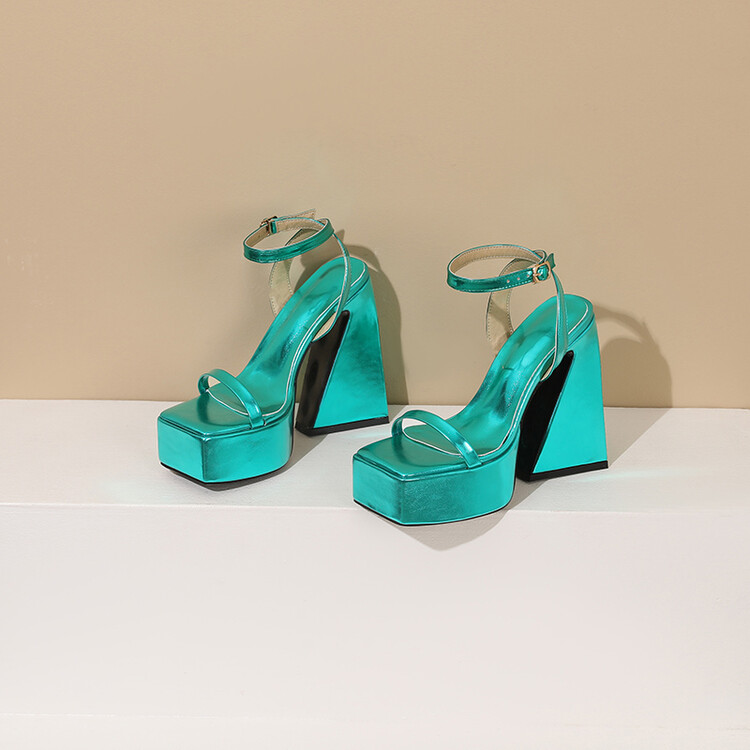 womens-low-top-platform-sandals-with-chunky-heel-and-buckle-strap Women's Low-Top Platform Sandals with Chunky Heel and Buckle Strap